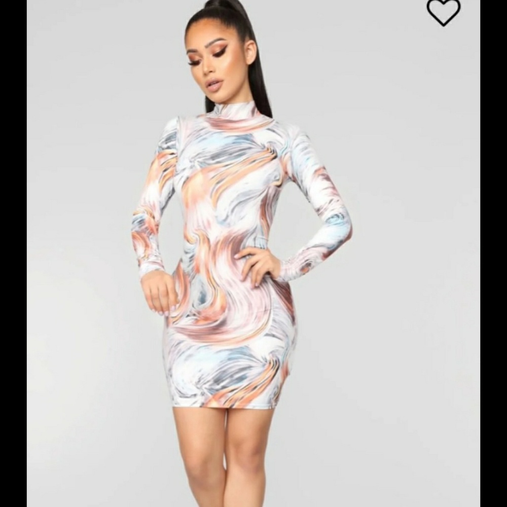 SOLD !!!Fashion nova xs stormy dress